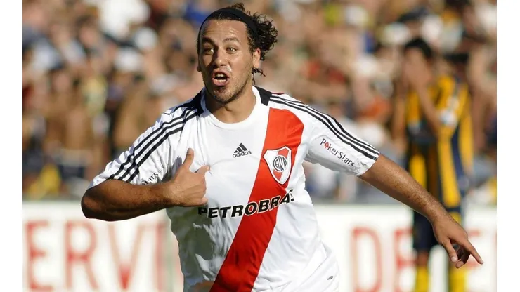 El ex Palestino Cristian Fabbiani ningunea a Scaloni.