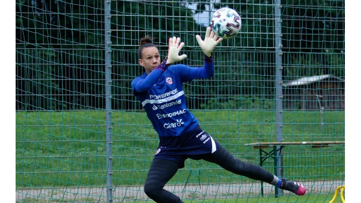 Chile femenino se prepara en Frankfurt para un duelo amistoso ante Alemania.
