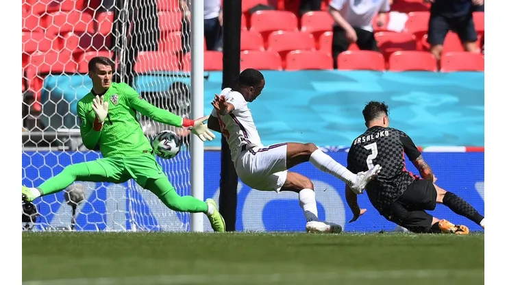 Sterling anotó el gol del triunfo de Inglaterra ante Croacia