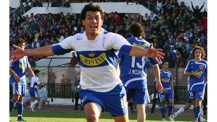 El Pitbull asoma en el horizonte de la UC y de Boca Juniors.