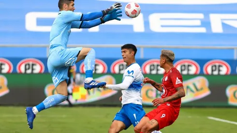 El portero de la UC habló de los desafíos que enfrentarán post receso por Copa América.