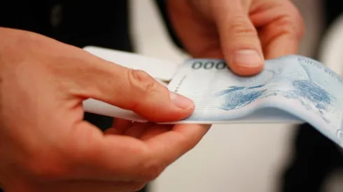 ¿Cuándo pagan el IFE Universal de junio?