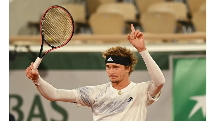 Zverev y Tsitsipas chocan en busca de la final