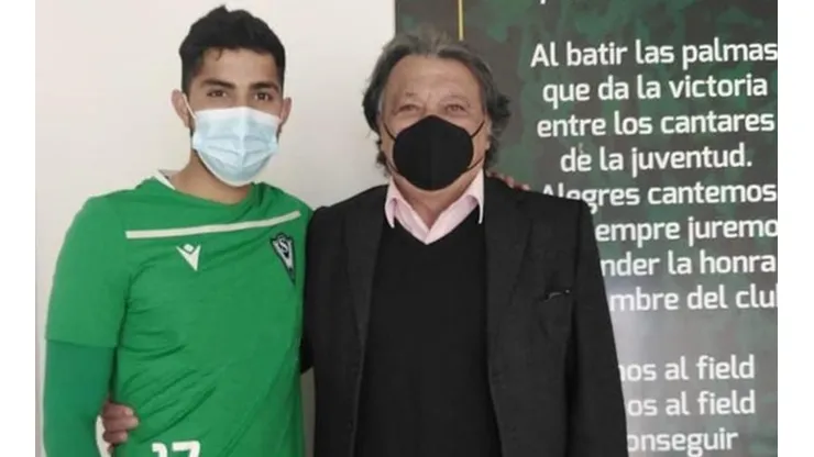 El ídolo de los Caturros visitó al plantel en medio de la crisis del equipo.