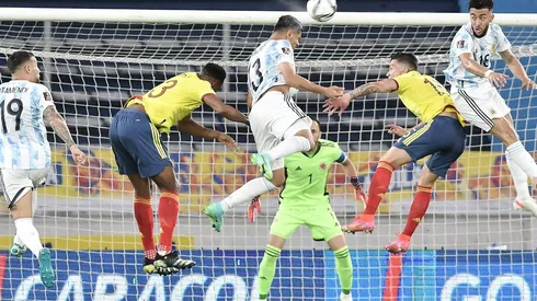 Cristián Romero anotó su primer gol con la camiseta de Argentina en la igualdad ante Colombia, pero está en duda para la Copa América