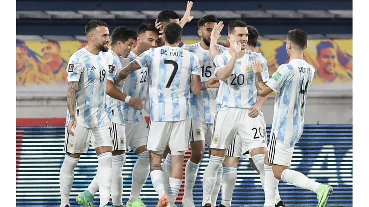 Liberman no quiere seguir viendo a Otamendi en la defensa de Argentina