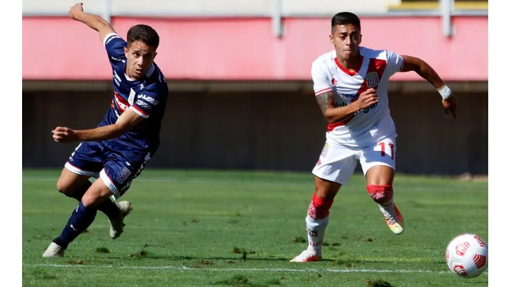 Deportes Melipilla y Curicó Unido pueden sufrir duras bajas en sus planteles por el interés del Puebla de México