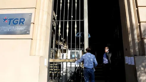 La Tesorería General de la República es la encargada de derivar el dinero correspondiente a cada AFP.