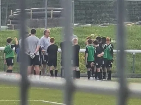 Bielsa aparece en práctica de la sub 11 y se llena de elogios