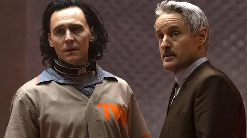 Loki (Tom Hiddleston) y el agente de alto rango de la TVA Mobius M. Mobius (Owen Wilson).