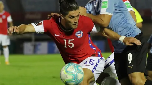 Francisco Sierralta es la gran novedad en la formación de Chile ante Bolivia.