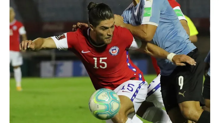 Francisco Sierralta es la gran novedad en la formación de Chile ante Bolivia.