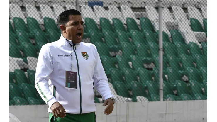 César Farías tiene un once similar al que perdió ante la Roja en el amistoso de marzo