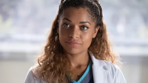 Antonia Thomas como la doctora Claire Browne en The Good Doctor.