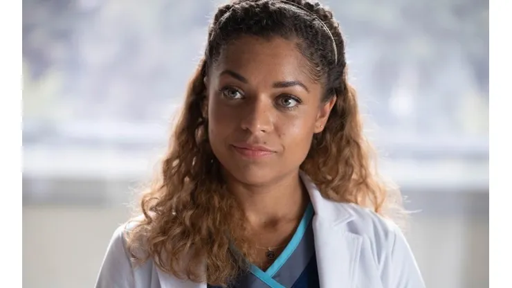 Antonia Thomas como la doctora Claire Browne en The Good Doctor.