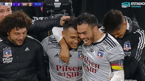 Iván Morales festeja el 1-0 de Colo Colo contra La Serena.
