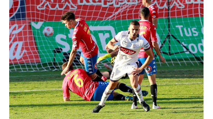 Luis Haquín lleva un gol en el fútbol chileno y ha dejado buena impresión con la camiseta de Deportes Melipilla.