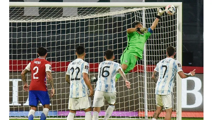 Bravo habló tras ser la figura de Chile ante Argentina