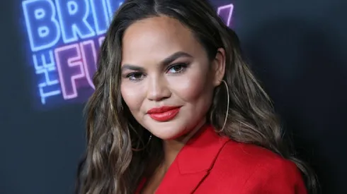Chrissy Teigen se baja de proyecto tras denuncia de bullying