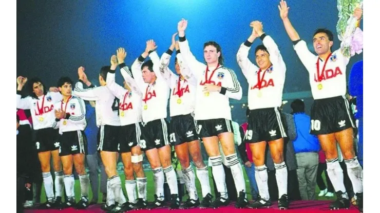 Colo Colo recibió un saludo de la Universidad de Chile