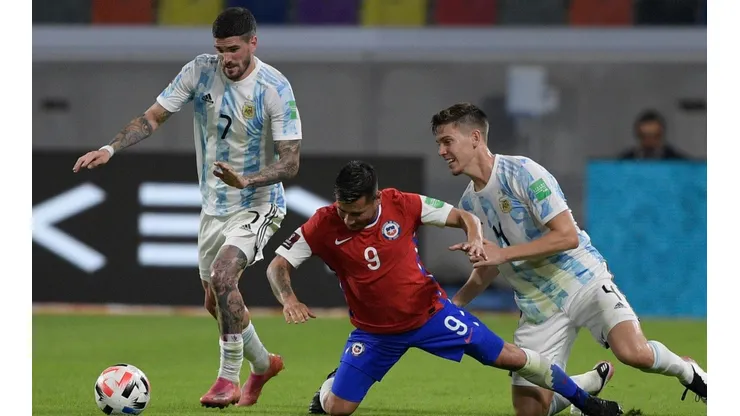 Jean Meneses asegura que si no le ganan a Bolivia de nada sirve el empate ante Argentina