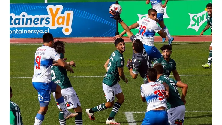 La franja volvió al liderato tras vencer por 1-0 a Wanderers en Valparaíso.