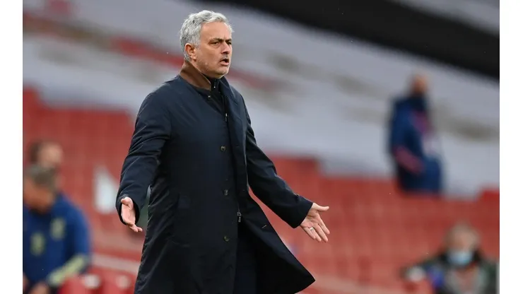 José Mourinho se estrenó como columnista para la Euro en The Sun.