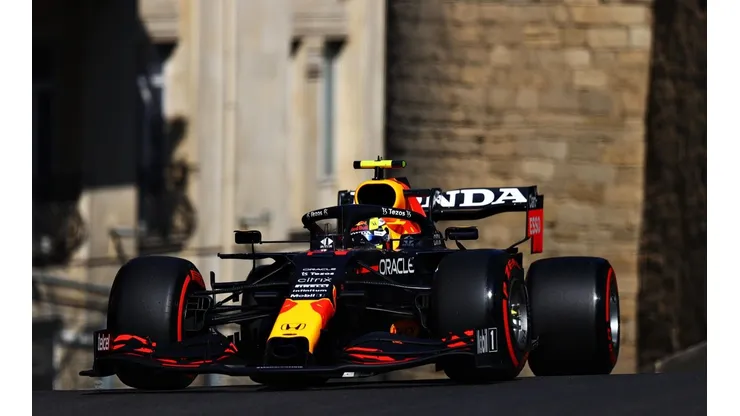 Los Red Bulls fueron los más rápidos de las practicas 1 y 2 con Max y Checo liderando cada etapa.
