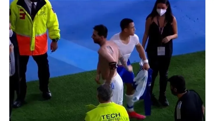 El Niño Maravilla marcó el gol con que La Roja rescató un punto en Argentina.