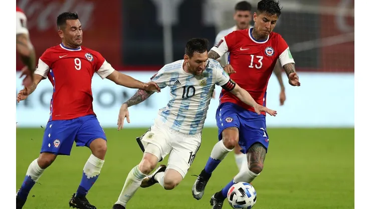 Lionel Messi estuvo cerca de anotar doblete ante Chile.