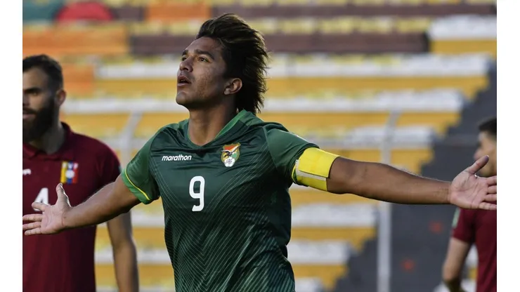 Marcelo Moreno Martins marcó dos golazos para Bolivia ante Venezuela.