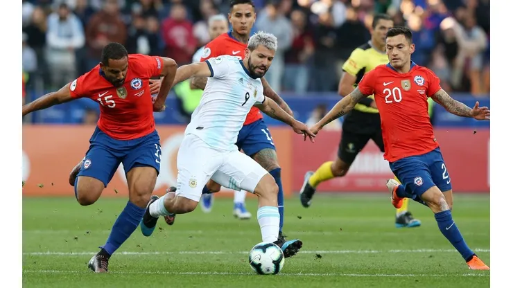 Chile y Argentina animan uno de los partidos más importantes de la fecha