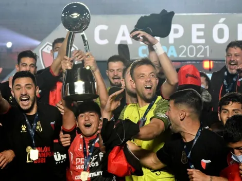 Colón amarga a Racing y gana el primer título de su historia