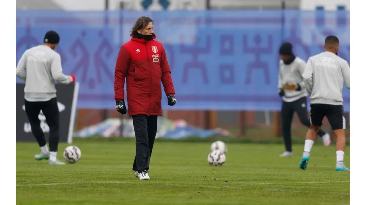 El DT de Perú aseguró que le importan más las Eliminatorias que la Copa América.