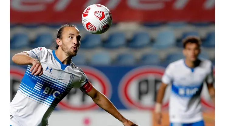 Fuenzalida regresó de Uruguay donde permanecía después de dar positivo por Covid-19
