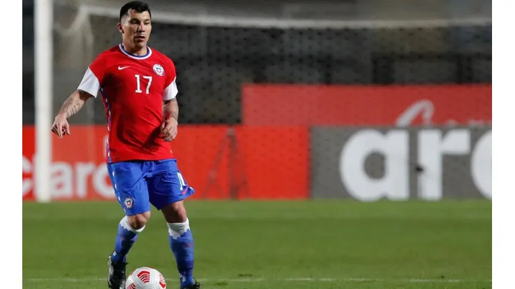 Gary Medel asoma como marcador central