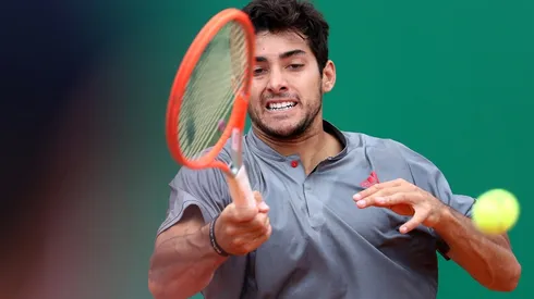 Garin igualó su mejor marca en Roland Garros, avanzando a tercera ronda.