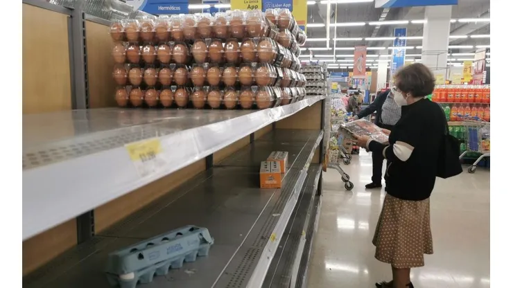 Las ventas en supermercados han sido pilar de la economía durante la pandemia.