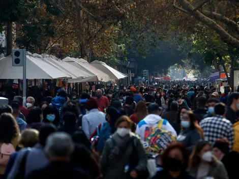 Minsal anuncia que 19 comunas retroceden a cuarentena