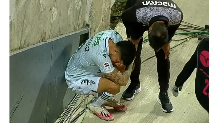 Daniel González protagonizó la escena emotiva después del clásico que perdió Wanderers ante Everton