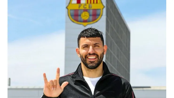 El Kun vuelve al fútbol español