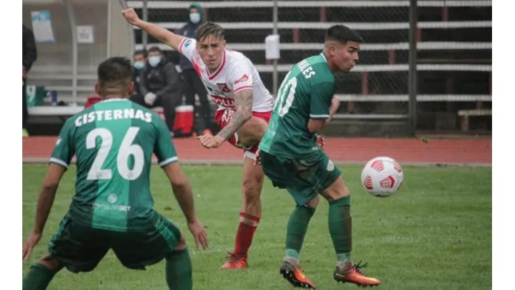Deportes Valdivia arrancó con todo por la Segunda División.
