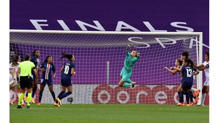 Tiane Endler dejó su arco en cero, en empate clave del PSG