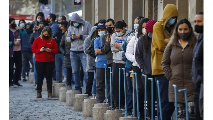 Vacunatorios móviles en el centro de Santiago