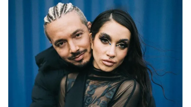 El colombiano J Balvin y la argentina María Becerra.