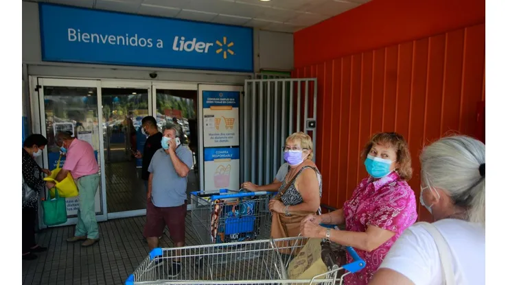 ¿A qué hora cierra supermercado Líder?
