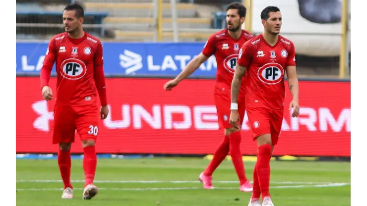 La Calera está siendo goleada en Ecuador.