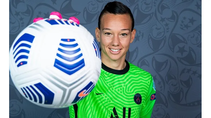 Christiane Endler vive sus últimos días en PSG para convertirse en la flamante arquera del Olympique de Lyon.