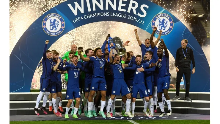 Chelsea celebra con todo su título