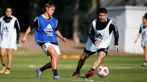 Los planteles masculino y femenino de Colo Colo vivieron una práctica especial